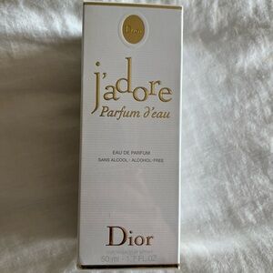 J’adore Perfume